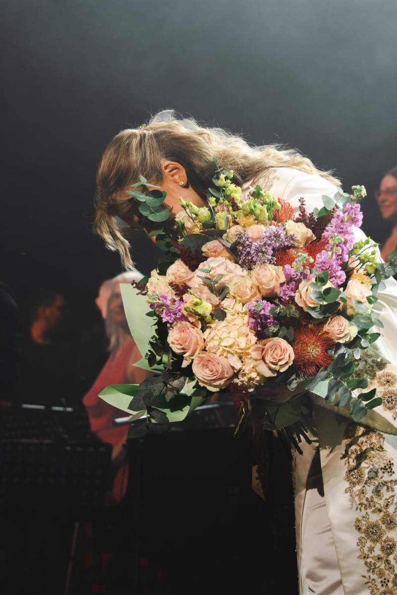 Soprana Irina Baiant a umplut Sala Palatului cu emoție, lumină și aplauze la Illuminarium Echo, concert crossover