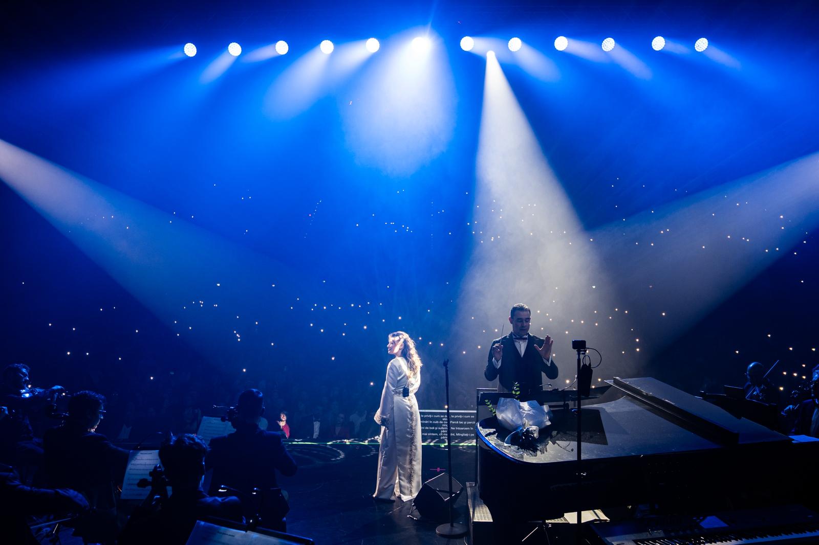 Soprana Irina Baiant a umplut Sala Palatului cu emoție, lumină și aplauze la Illuminarium Echo, concert crossover