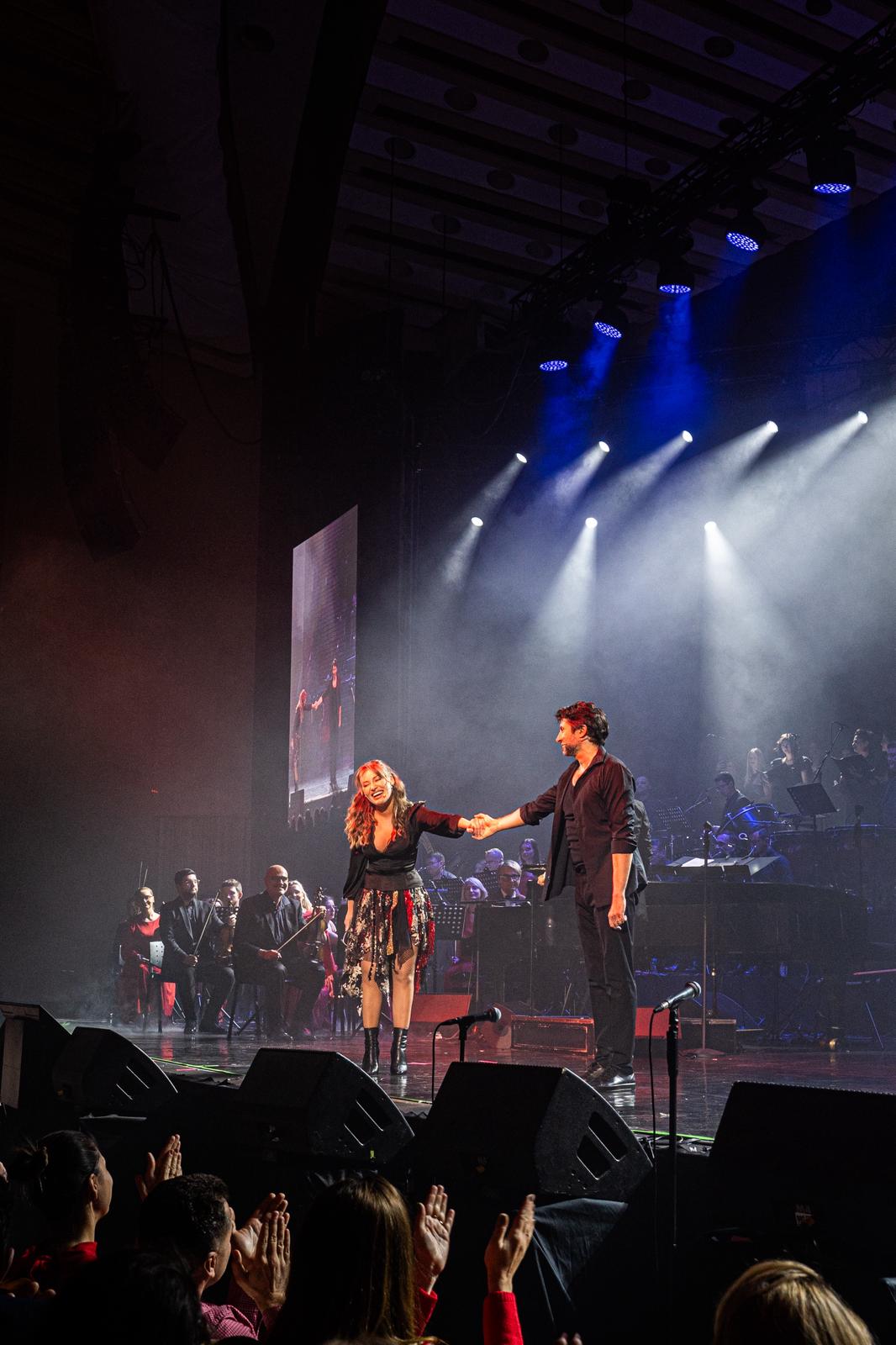 Soprana Irina Baiant a umplut Sala Palatului cu emoție, lumină și aplauze la Illuminarium Echo, concert crossover