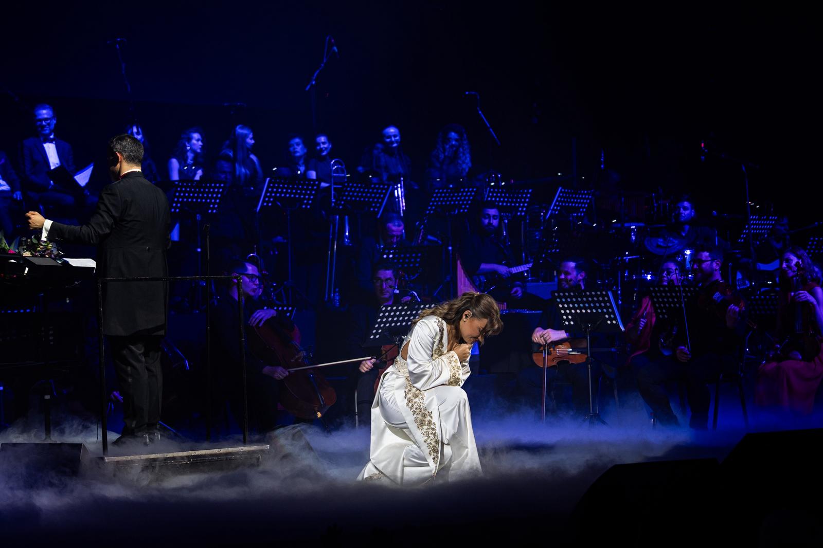 Soprana Irina Baiant a umplut Sala Palatului cu emoție, lumină și aplauze la Illuminarium Echo, concert crossover