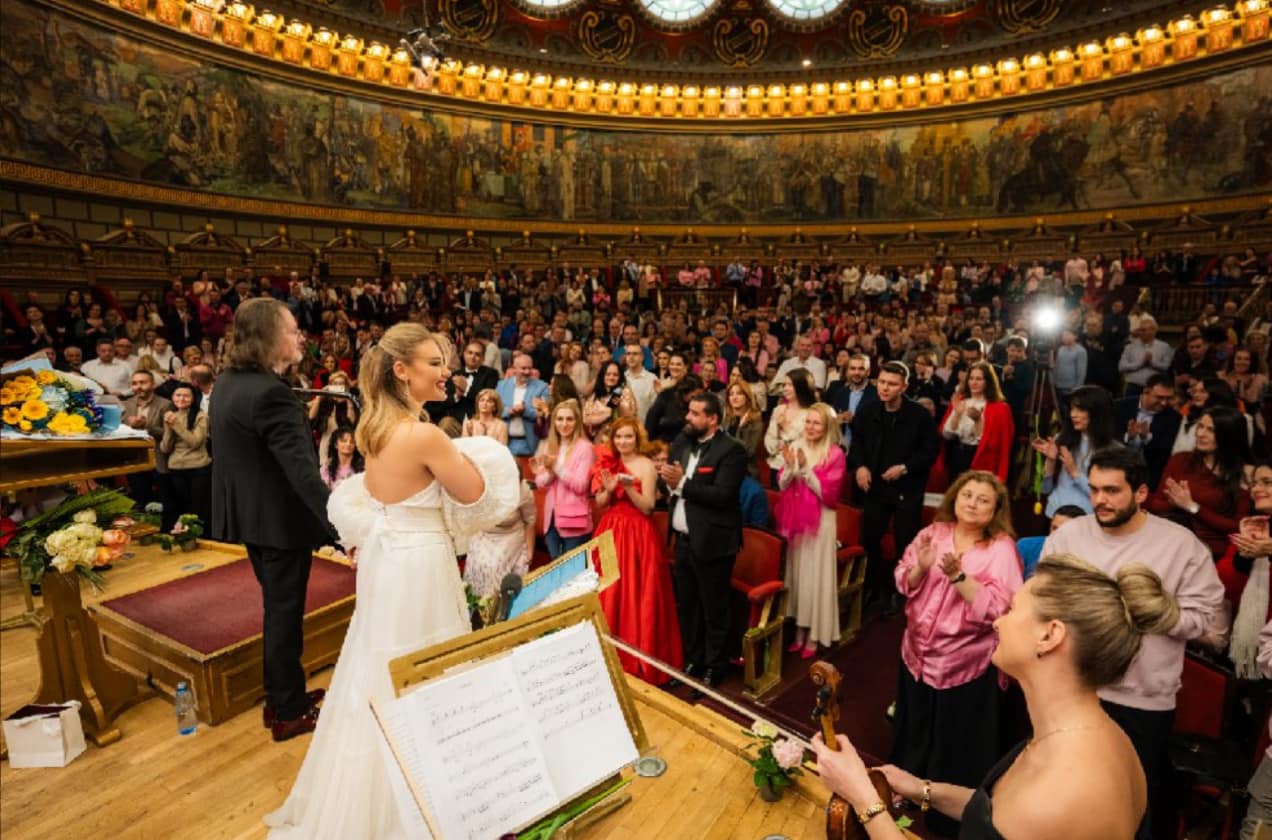 Comunicat de presa: Irina Baianț, un artist al excelenței, aduce Porto Canción la Teatrul de Vară „Mihai Eminescu” pe 29 iunie